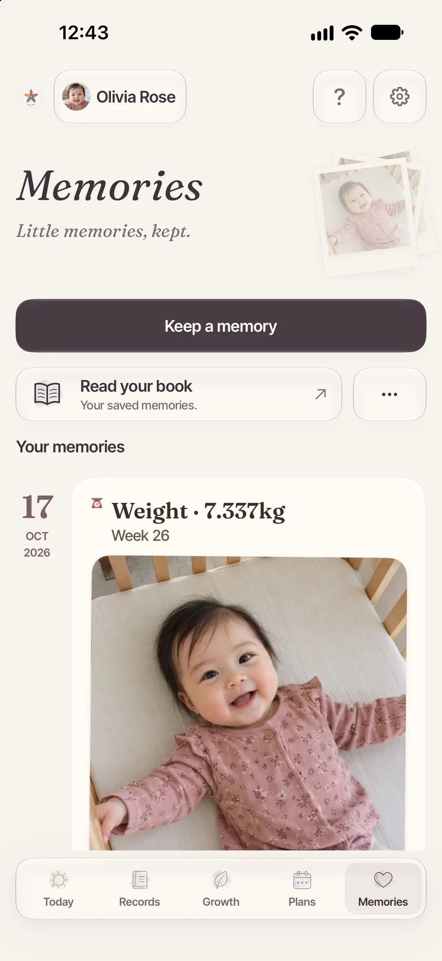 Blumzu Memories with a weight entry for week 26 and a photograph of Olivia Rose smiling.