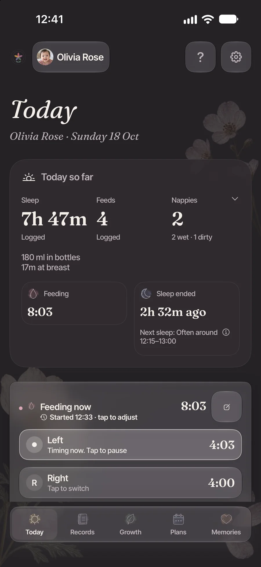 The Blumzu Today page in dark appearance with a breast feed running: left side 4:03 and right side 4:00.