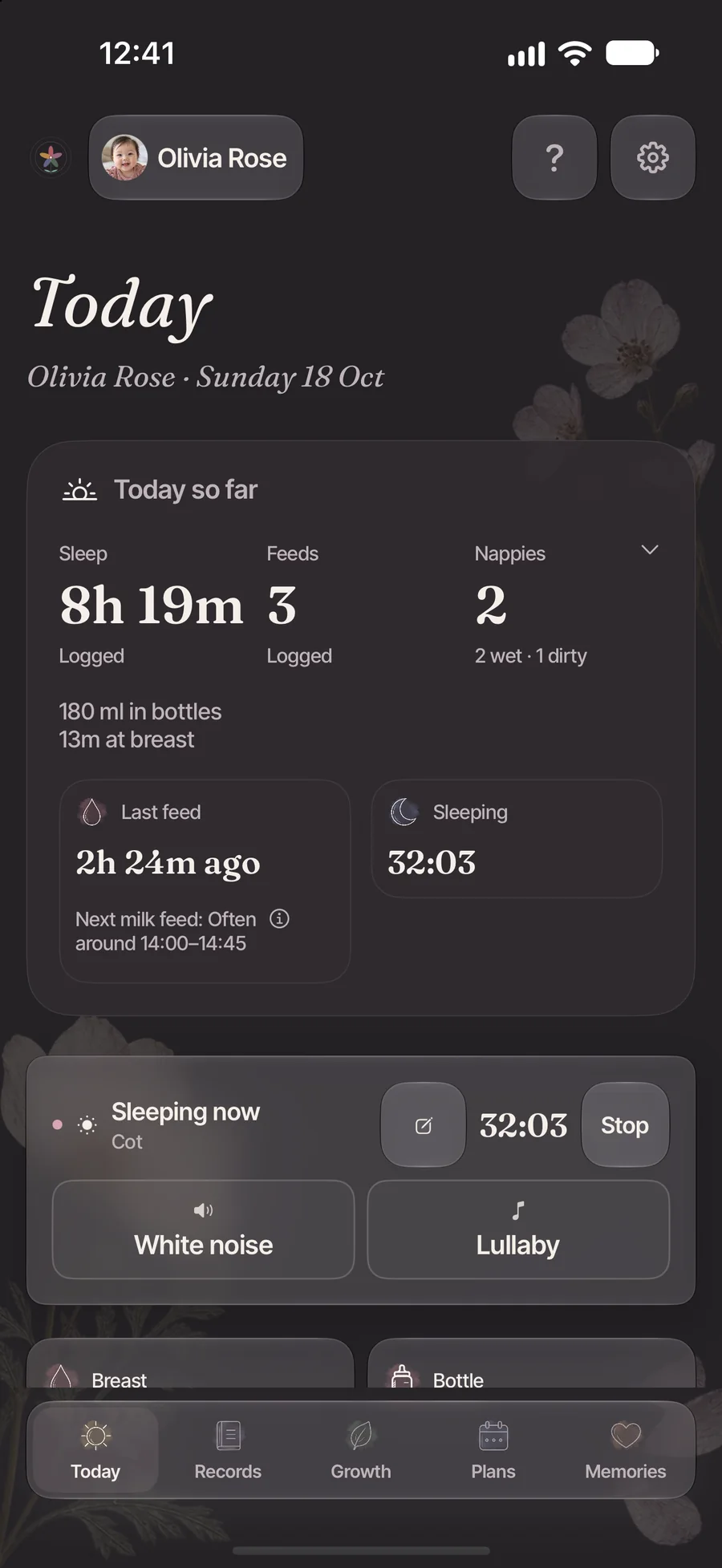 Blumzu at night with a sleep running for 32 minutes and White noise and Lullaby buttons.
